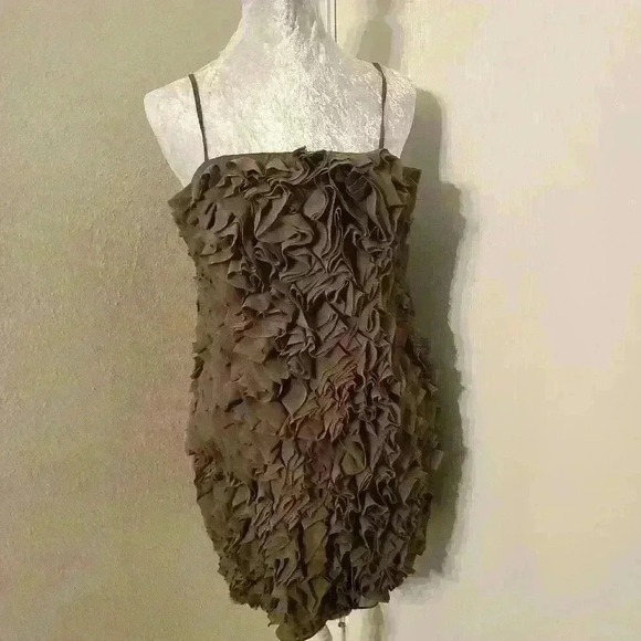 NWT MM Couture Miss Me Women’s Medium Taupe Ruffle Party Dress Strappy - Picture 6 of 8